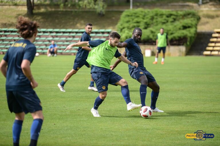 Άλλος ένας στο κέντρο για να «κλείσει» η ΑΕΛ