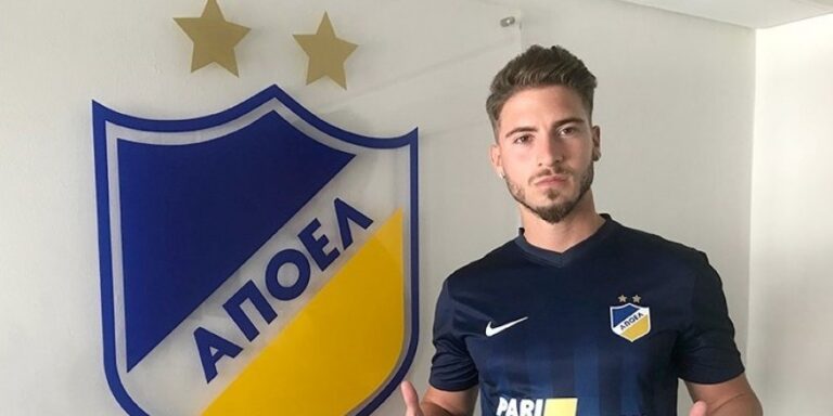 Έξω ο Στάθης, μέσα ο Άλεξ με Φλόρα