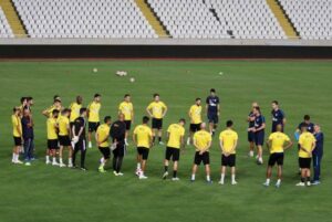 Δέκα σίγουροι και ένα ερωτηματικό για την ενδεκάδα του ΑΠΟΕΛ