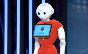 Η NICKY το ρομπότ καλεσμένη στο στούντιο του Alpha (ΒΙΝΤΕΟ)