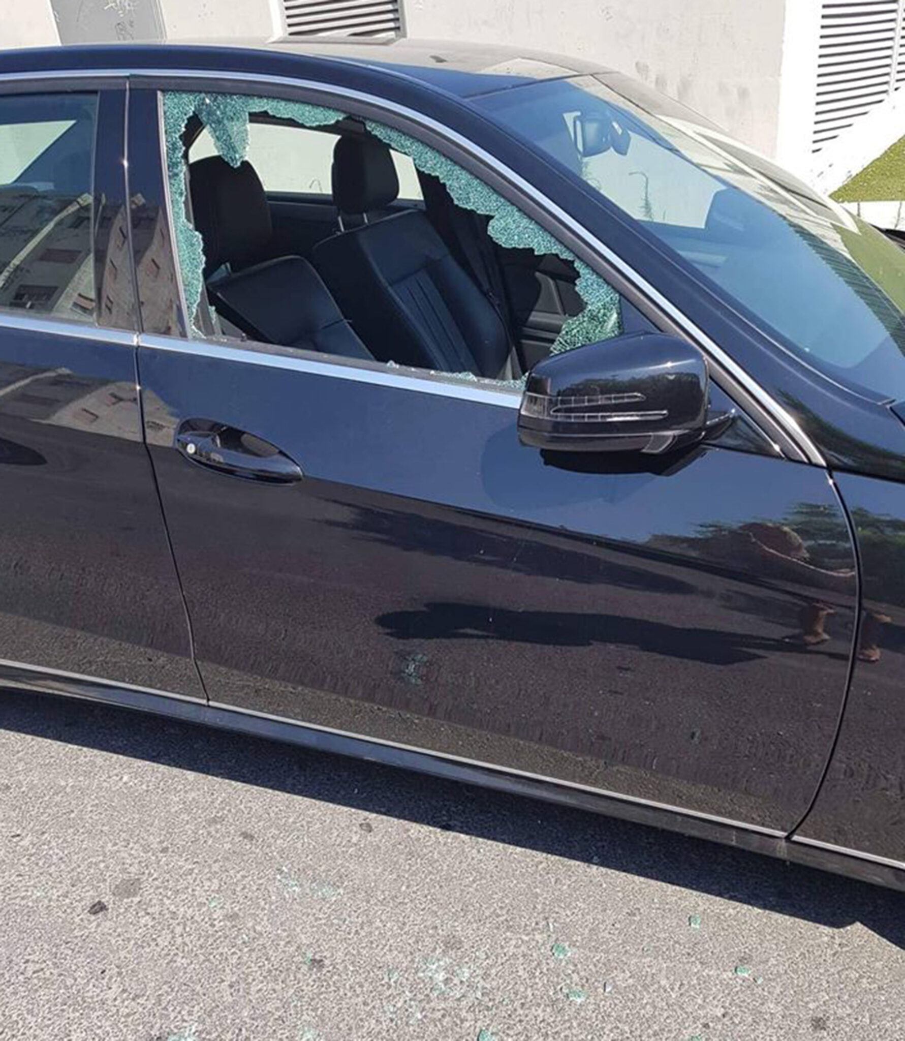 Κλοπή πορτοφολιού από όχημα διερευνά η Αστυνομία Πάφου