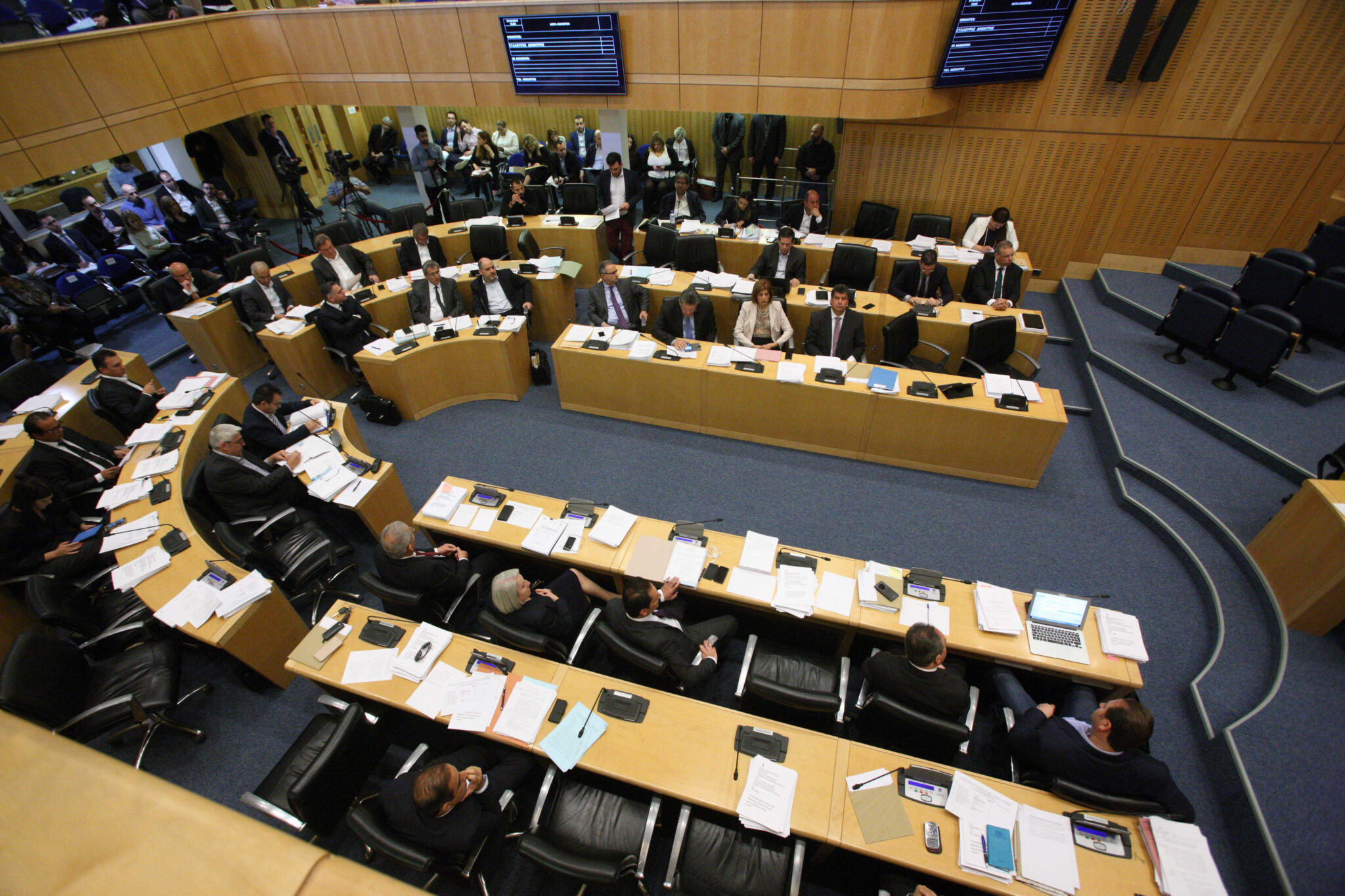 Η Βουλή απέρριψε την αναπομπή του ΠτΔ για τη σύνταξη χηρείας στους άνδρες