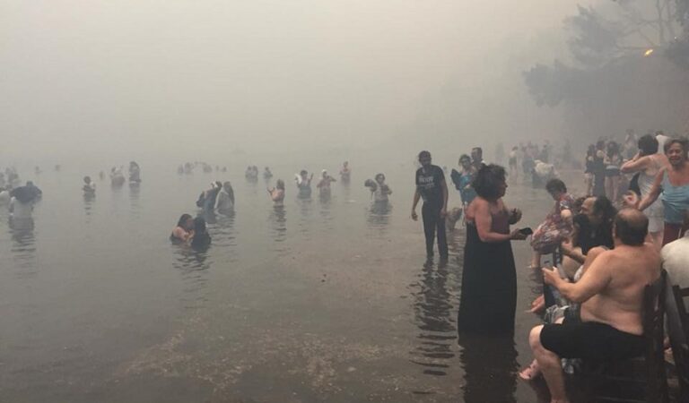 "Πάνω σε ένα βράχο τραγουδήσαμε το γενέθλιο τραγούδι της κόρης μου"