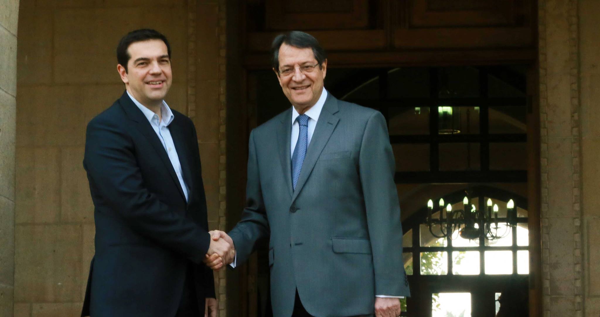 YΠΕΞ: "Αν επιθυμούν άλλη μορφή λύσης, να το μεταφέρουν στην κυρία Λουτ" (ΒΙΝΤΕΟ)