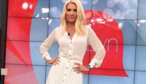 Ελένη Μενεγάκη: Το πρώτο βίντεο μέσα από το καμαρίνι της  και όσα δήλωσε(ΒΙΝΤΕΟ)