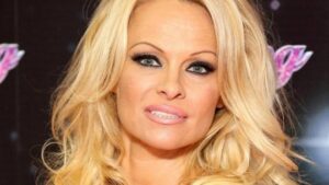 Πάμελα Άντερσον: O σέξυ ποδοσφαιριστής της Εθνικής Γαλλίας που ερωτεύτηκε(ΦΩΤΟ)