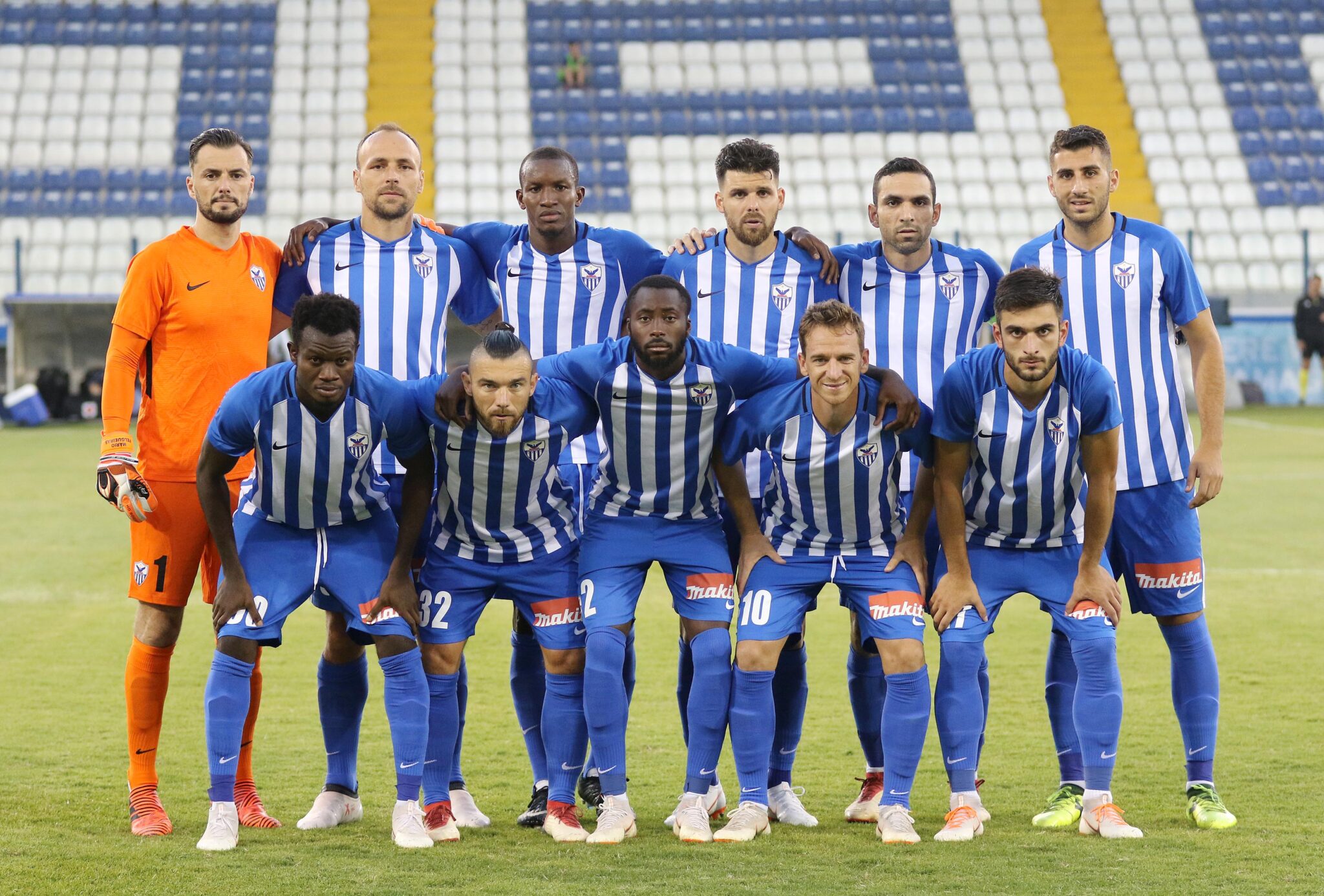 Αφήνει τον Κόρχουτ και στρέφεται σε άλλες λύσεις