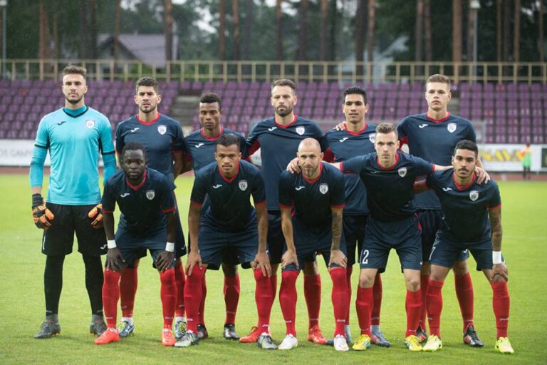 Έφτασε στην Κύπρο η αντίπαλος του Απόλλωνα (ΒΙΝΤΕΟ)