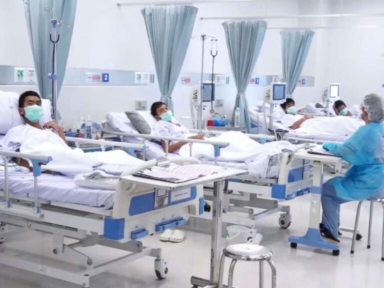 Ταϊλάνδη: Βγαίνουν από το νοσοκομείο τα 12 παιδιά που διασώθηκαν από το σπήλαιο
