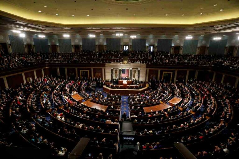 Koγκρέσο: Με νόμο ζητά έκθεση για άρση του εμπάργκο όπλων για την Κύπρο