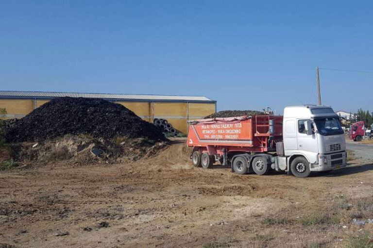 Ώρα μηδέν για τη μεταφορά ελαστικών που συσσωρεύτηκαν σε Δάλι και Άγιο Σωζόμενο