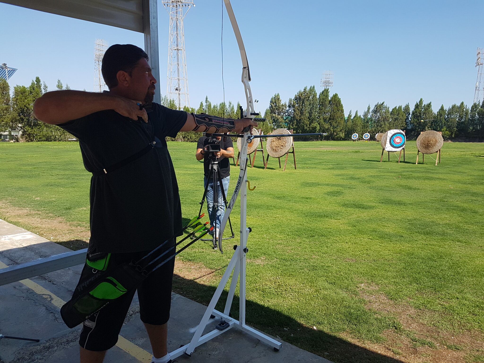 Στην κορυφή της Ευρώπης ο πρώτος τυφλός Κύπριος τοξοβόλος (ΒΙΝΤΕΟ)