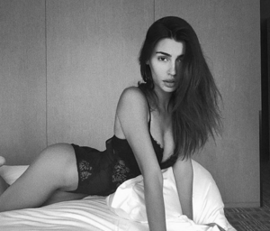 Αυτό είναι το κορίτσι που έκλεψε την καρδιά του κούκλου…Νίνο!