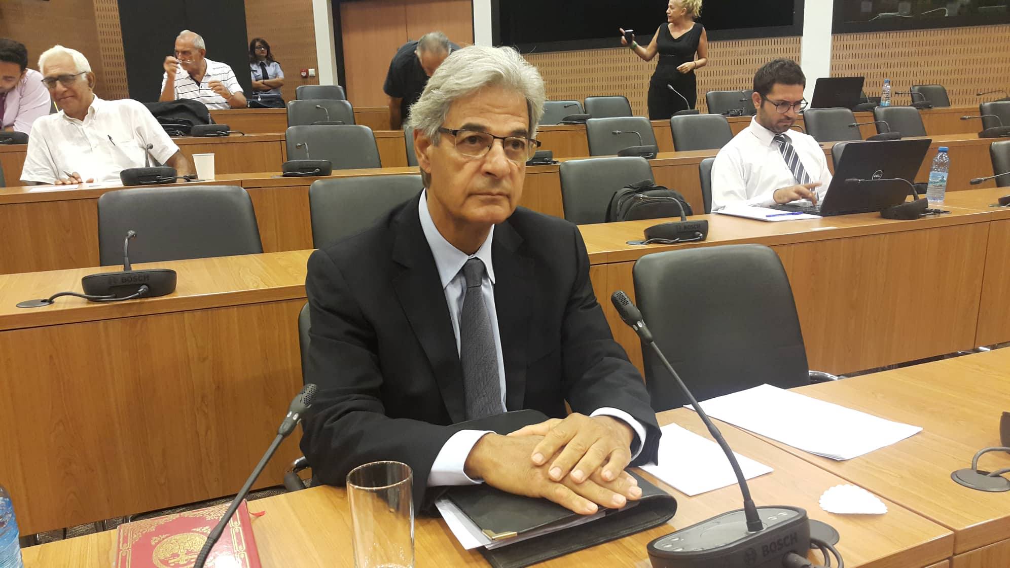 Πούρος: Ήθελαν μείωση των ΜΕΔ αλλιώς θα γινόταν κούρεμα (LIVE)