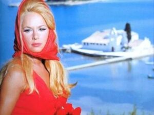 Και όμως η Αλίκη Βουγιουκλάκη είχε… σωσία που έπαιζε στην θέση της (ΦΩΤΟ)