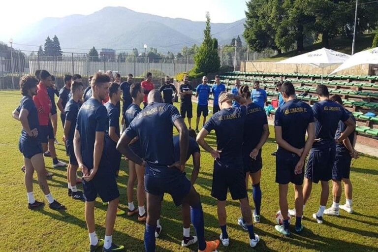 Επιστρέφει στην Κύπρο αψεγάδιαστη από τα φιλικά στη Βουλγαρία η ΑΕΛ