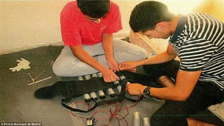 Βαρκελώνη: Σοκαριστικές φωτογραφίες τζιχαντιστών λίγο πριν σκορπίσουν τον θάνατο