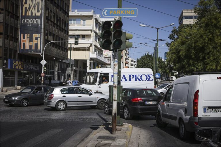 Black out στην καρδιά της Αθήνας προκαλεί κυκλοφοριακό χάος και αναστάτωση