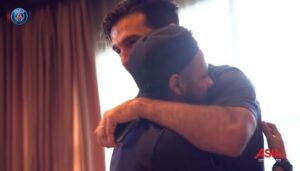 Η αγκαλιά του Νειμάρ με τον Μπουφόν (ΒΙΝΤΕΟ)