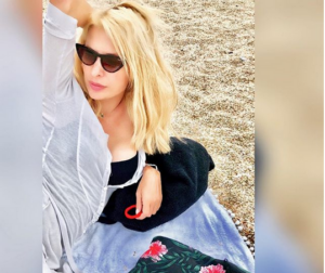 Ελένη Μενεγάκη:Η φωτογραφία της από το Ιόνιο με μαγιό,που κόβει την ανάσα (ΦΩΤΟ)