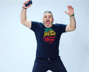 Ο Λούης Πατσαλίδης…σε μοναστήρι-Το παράπονό του και η χιουμοριστική φωτογραφία