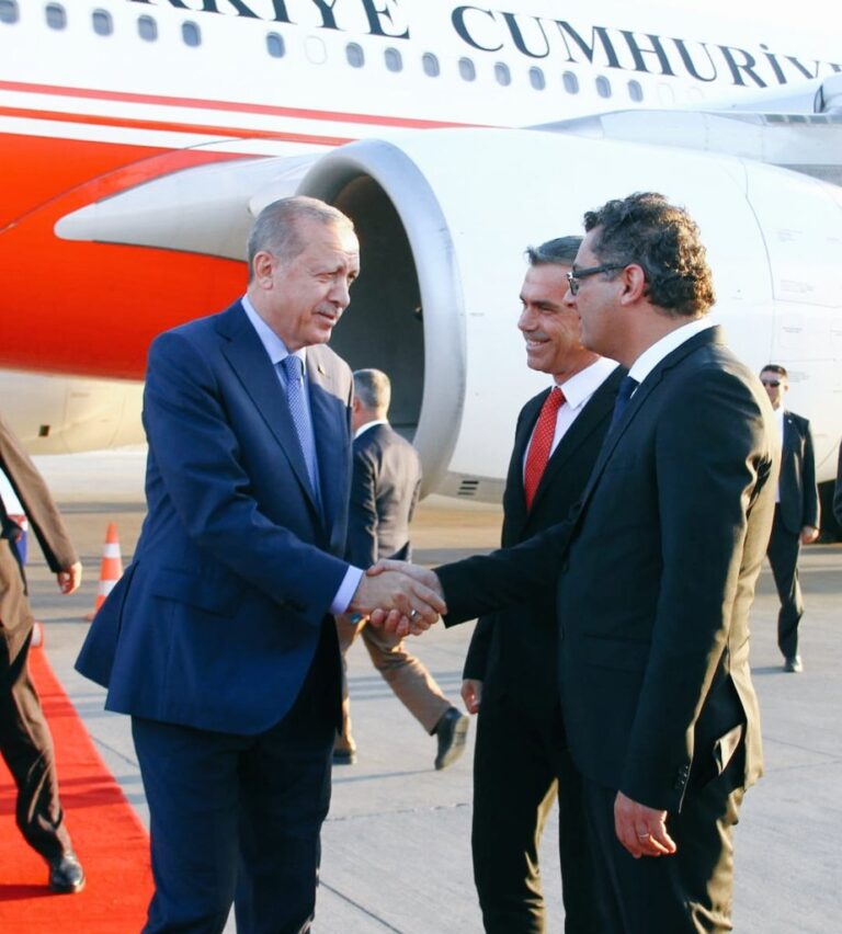 Ο Alpha στα κατεχόμενα: Ο Ερντογάν βάζει χέρι στην παιδεία (BINTEO)