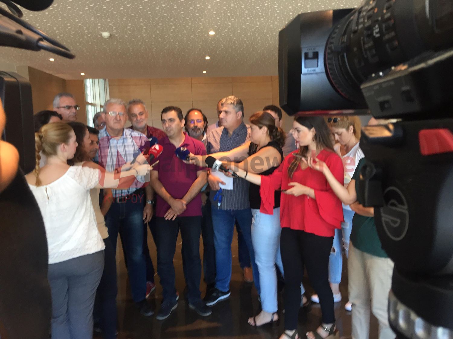 Στον "αέρα" η νέα σχολική χρονιά, μετά την απαντητική επιστολή Χαμπιαούρη