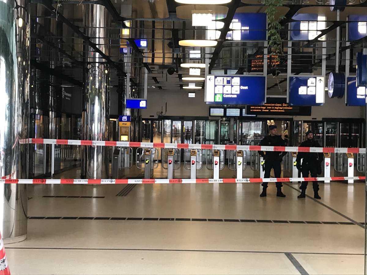 Επίθεση με μαχαίρι σε κεντρικό σταθμό τρένων στο Άμστερνταμ
