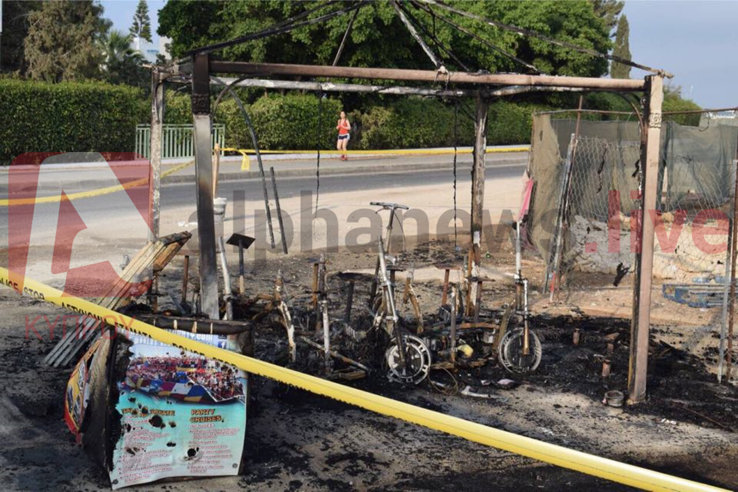 Αγία Νάπα: Παρανάλωμα του πυρός έγιναν 12 μοτοσικλέτες ενοικίασης (ΦΩΤΟ)