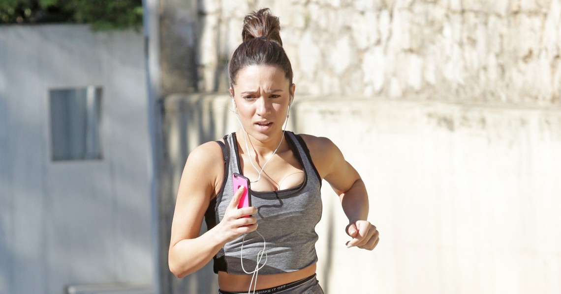 Η Καλομοίρα κάνει γυμναστική με την….. κόρη της (ΦΩΤΟ)