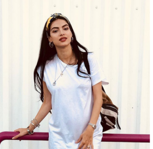 Άντρεα Κυριάκου: Με μπικίνι στην παραλία τρεις εβδομάδες πριν γεννήσει (ΦΩΤΟ)