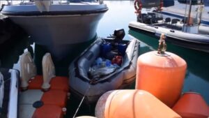 Μέλη δύο οικογενειών οι Σύροι μετανάστες που κατέπλευσαν στον Πρωταρά (ΒΙΝΤΕΟ)