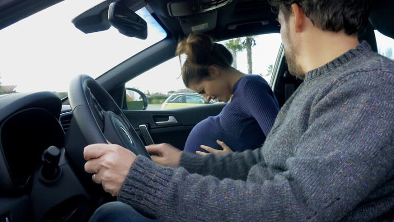 Γεννητούρια στο αυτοκίνητο καθοδόν για το νοσοκομείο