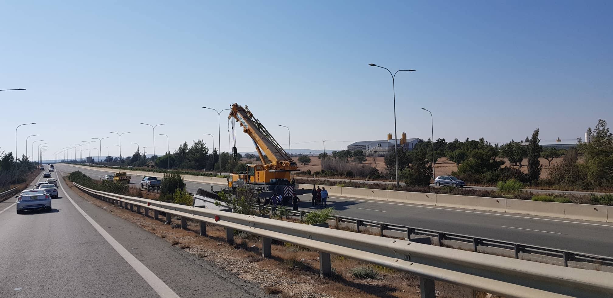 Mηχανική βλάβη σε φορτηγό έκλεισε τον αυτοκινητόδρομο Λεμεσού-Πάφου