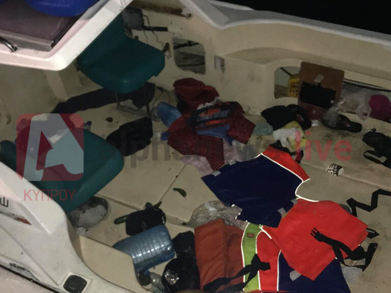 Άλλο ένα πλοιάριο με μετανάστες κατέπλευσε στο Παραλίμνι (ΒΙΝΤΕΟ)