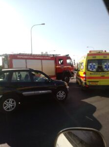 Τροχαίο με αναποδογυρισμένο όχημα στον κυκλικό κόμβο Πολεμιδιών (ΦΩΤΟ)