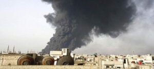 Εκατοντάδες μετανάστες διέφυγαν από κέντρο κράτησης στην Τρίπολη