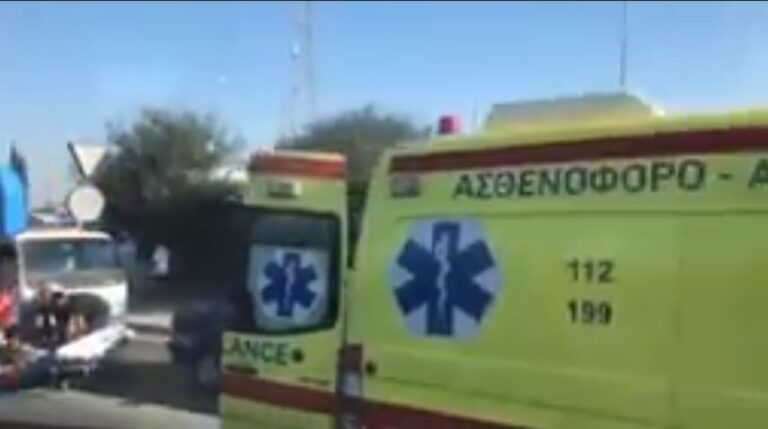 Τροχαίο ατύχημα στον κόμβο Καλαμών στην είσοδο της Λευκωσίας (ΒΙΝΤΕΟ)