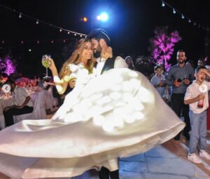 Άντρη Αθανασίου: Το άλμπουμ του γάμου της και το δημόσιο ευχαριστώ (ΒΙΝΤΕΟ)