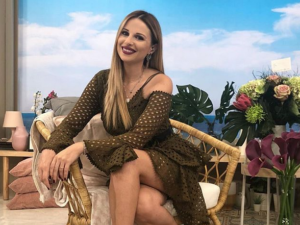 Η αποστομωτική απάντηση της Χριστιάνας σε follower που της άσκησε κριτική(ΦΩΤΟ)