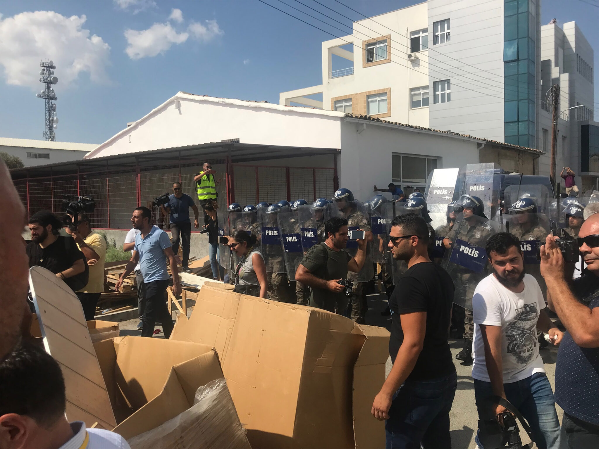 Το ξέσπασμα των κτηνοτρόφων στα κατεχόμενα έφερε αποτέλεσμα (ΒΙΝΤΕΟ)