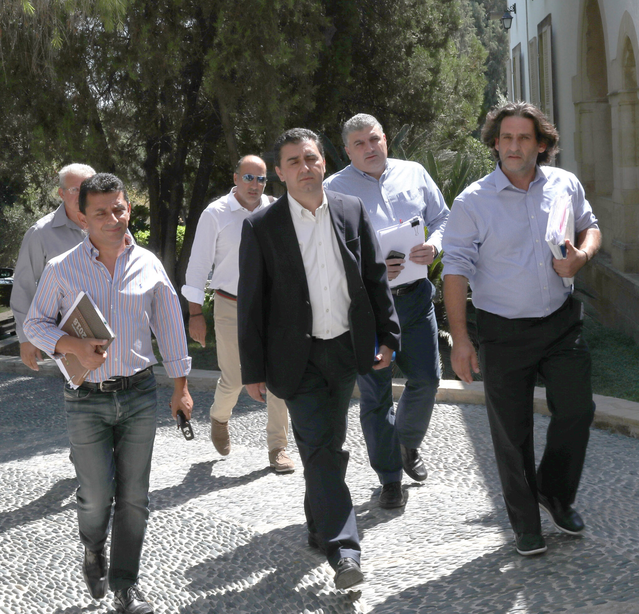 Μπαράζ πρωτοβουλιών για άρση του αδιεξόδου στην παιδεία (ΒΙΝΤΕΟ)