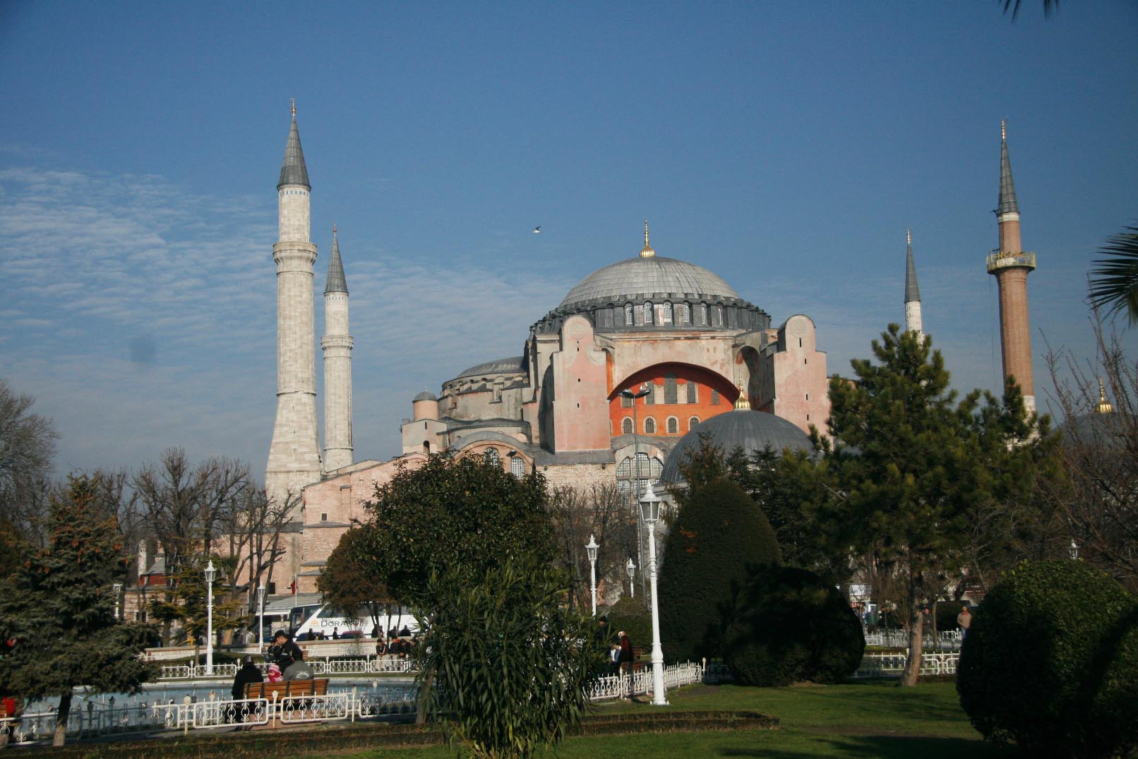 Ναι η όχι στο άνοιγμα της Αγιάς Σοφιάς για μουσουλμανική προσευχή