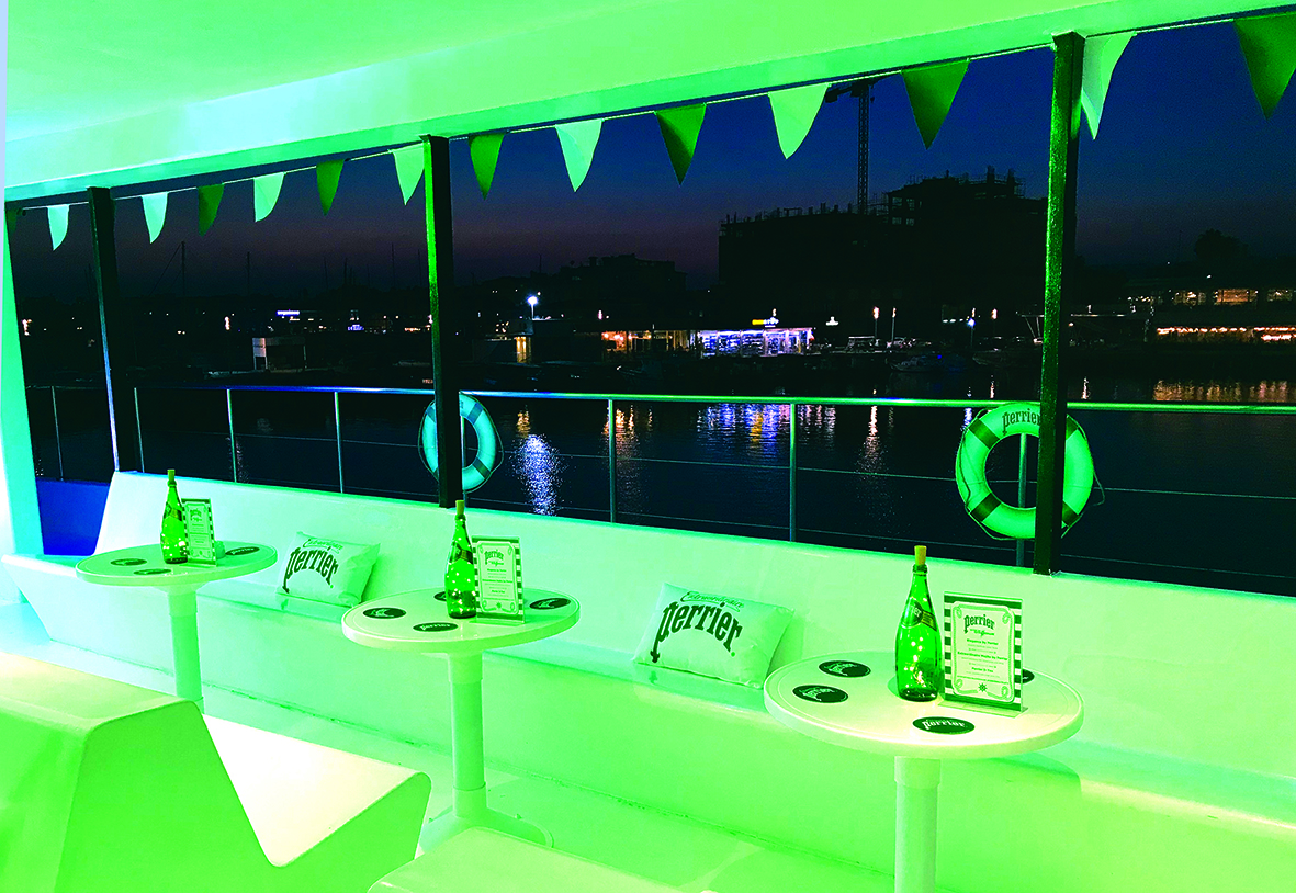 To Perrier αποχαιρετά το καλοκαίρι με τον πιο #extraordinaire τρόπο!