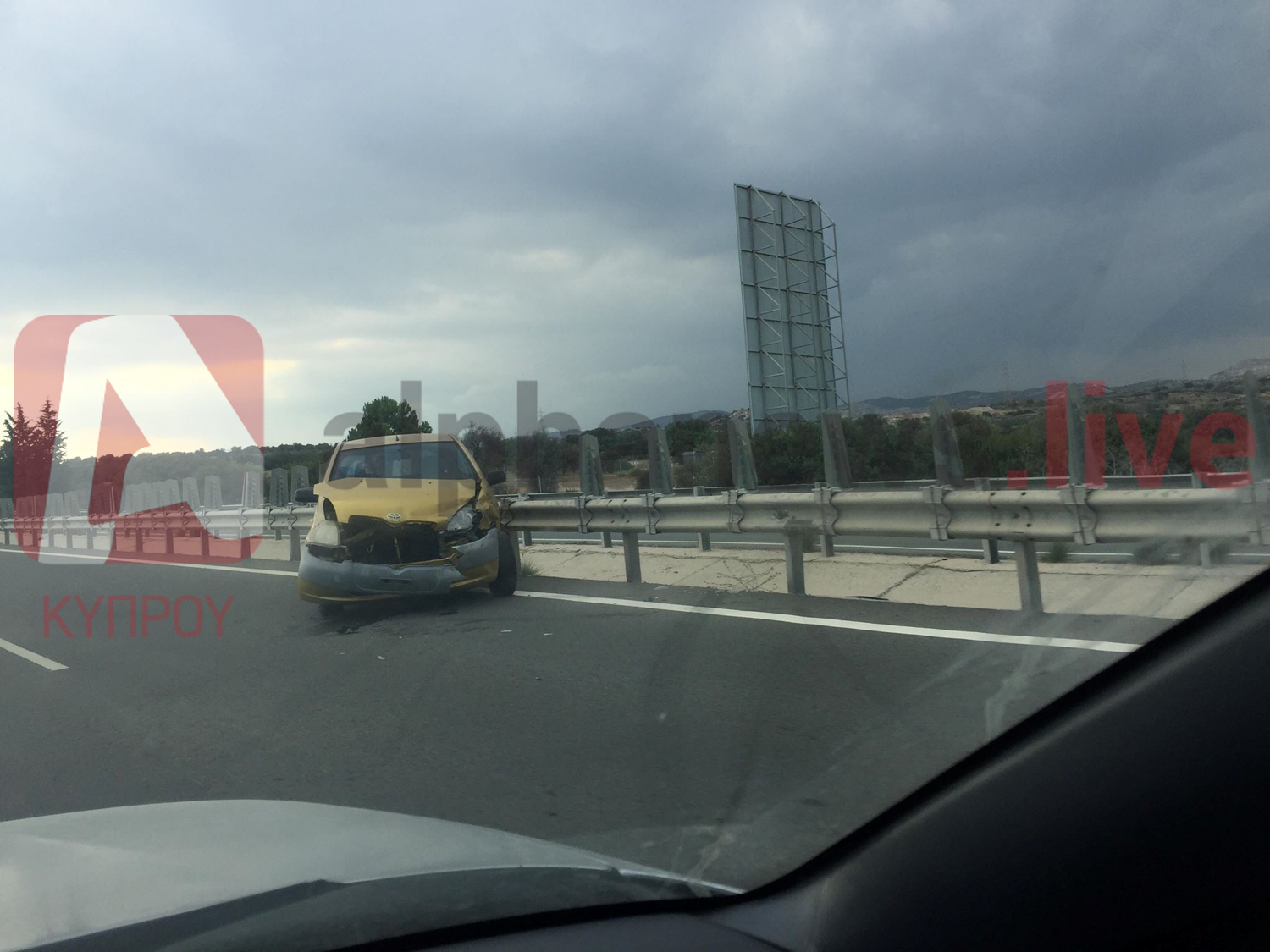 Τροχαίο ατύχημα στον αυτοκινητόδρομο Λευκωσίας – Λεμεσού (ΦΩΤΟ)