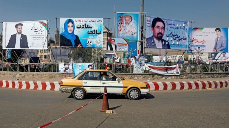 Τουλάχιστον 15 νεκροί από έκρηξη βόμβας σε προεκλογική συγκέντρωση