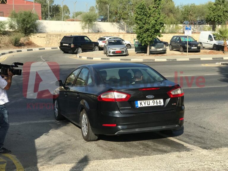 Με σκυμμένο το κεφάλι ενώπιον του δικαστηρίου ο 35χρονος απαγωγέας (ΦΩΤΟ)