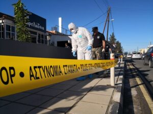 "Έστειλαν" μήνυμα με αμυντική χειροβομβίδα και έγιναν καπνός ΒΙΝΤΕΟ)