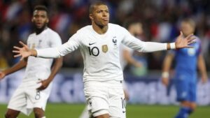 Ο Εμπαπέ έσωσε την πρωταθλήτρια κόσμου Γαλλία