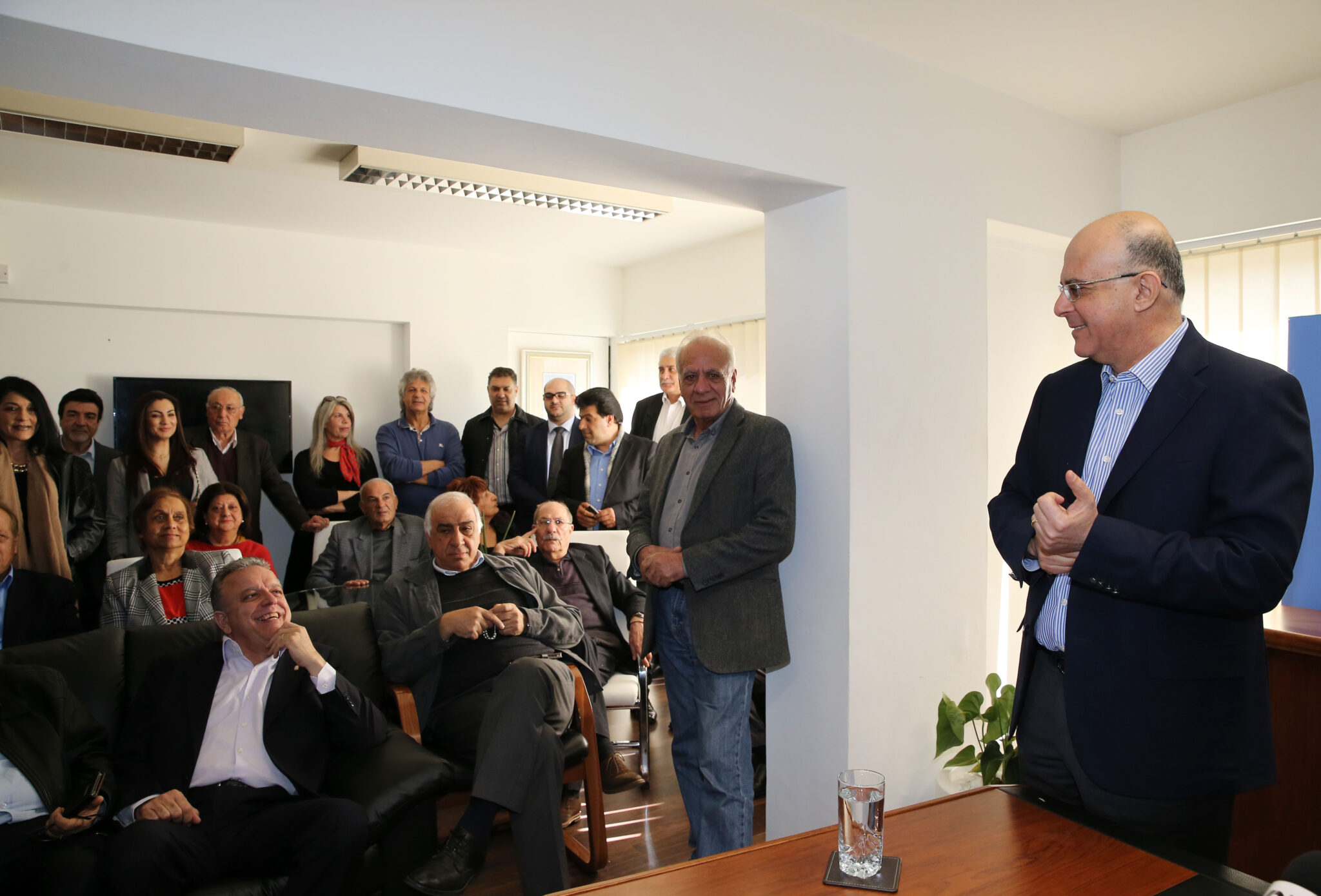 Η πρώτη γραπτή δήλωση της "Δημοκρατικής Παράταξης" (ΦΩΤΟ)